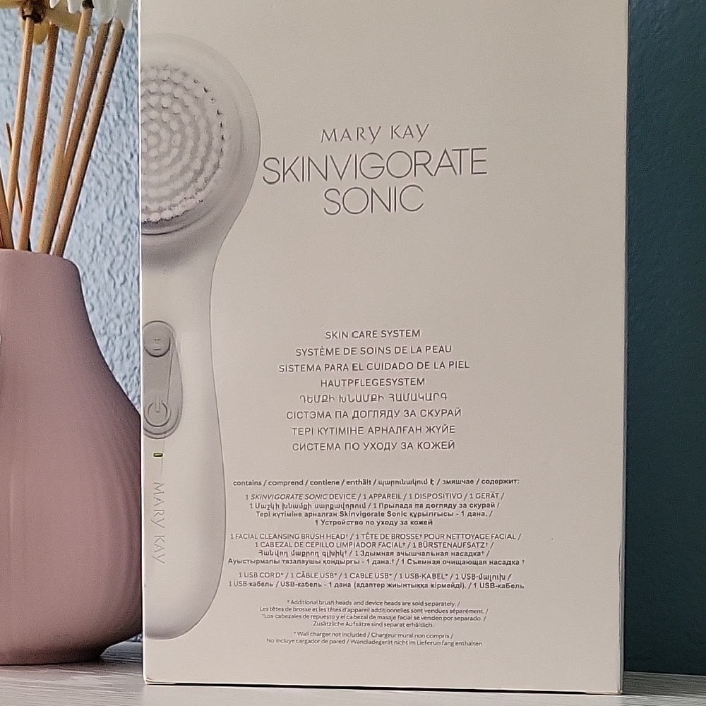 Mary Kay Skinvigorate Sonic Skincare Tool - White